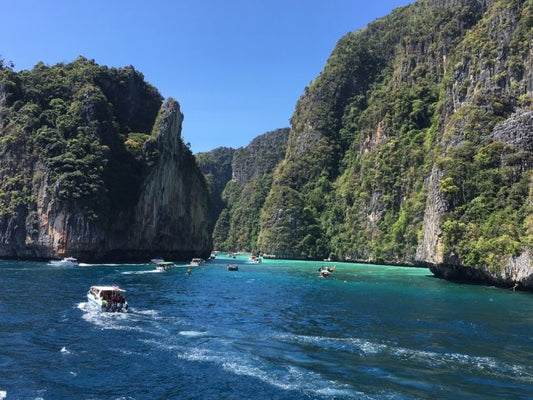 まさに天国！タイ・ピピ島をたのしむ徹底観光ガイド