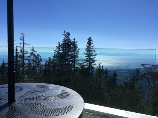 ノースバンクーバーで自然を満喫できるハイキングスポット