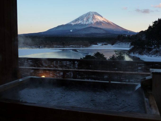 山梨県でおすすめの絶景が楽しめる温泉宿を厳選