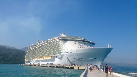 東カリブ海クルーズを！世界最大豪華客船アリュール・オブ・ザ・シーズ！
